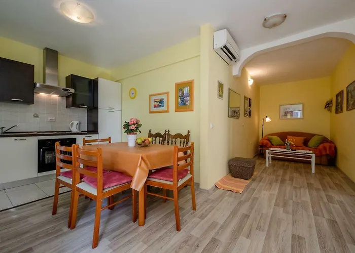 Apartment Marina