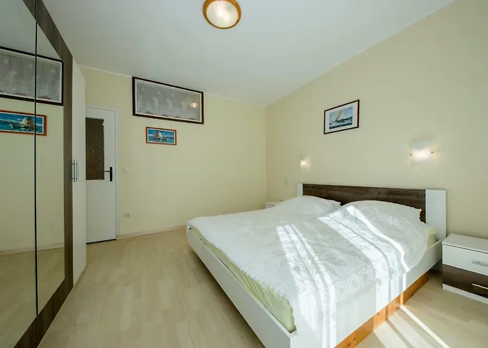Apartment Marina