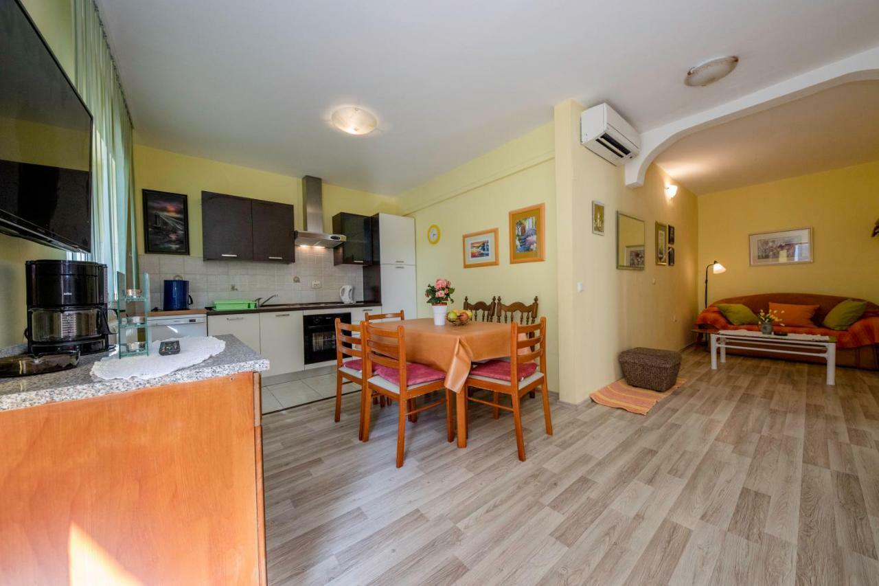 Apartment Marina